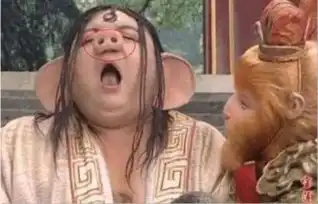 剧中最欠揍穿帮镜头,邓伦的手机我忍了,火凤凰们女兵们过分了
