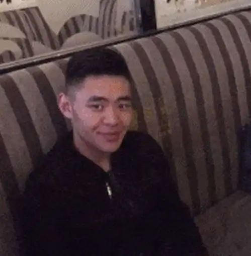 搞笑gif图片笑话段子国庆和老公回老家,刚吃完饭就叫我去洗澡
