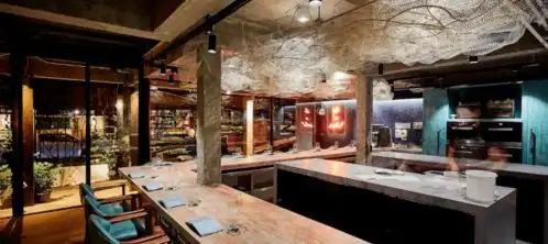 gaggananand的新餐厅重新开业了,他是如何连续应对两次危机的
