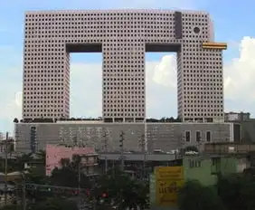 奇葩建筑这一群房子肯定是来搞笑的
