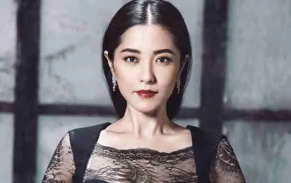 这位中戏校花,三任男友都成影帝,她41岁依旧单身
