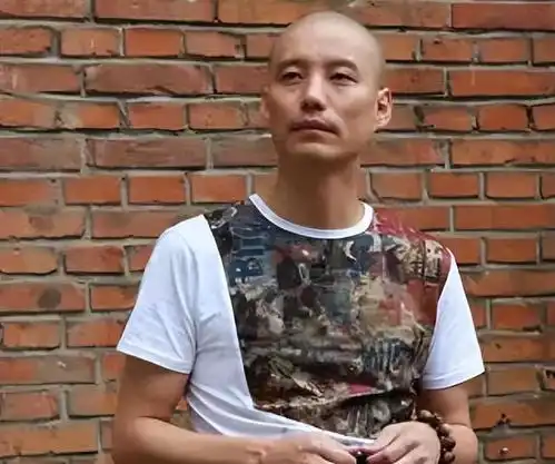骄阳伴我中演肖战爸爸,被称为小葛优,出道20年终于火了
