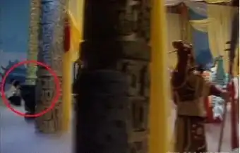 西游记,里面有不少穿帮镜头,我们当时怎么就没有发现呢
