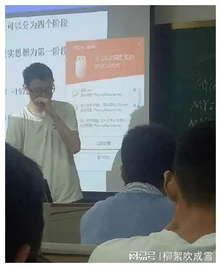 开心一刻笑话今天和爸妈出去玩,我穿的少,感觉有点冷
