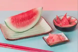 关于盛夏的心情说说我已经热到膨胀了

