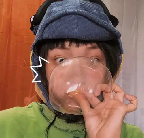 温柔到适合做文案的短句上厕所为什么还玩手机不玩手机难道玩粑粑吗
