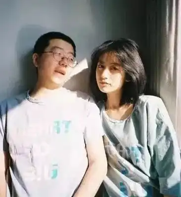 李诞首次正面谈恋情,这是一段跨越种族的恋爱
