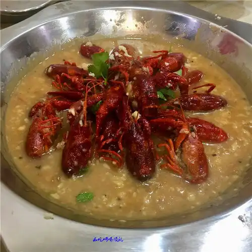 吃过厦门数十家的小龙虾,唯独我把这家的酱汁尧个底朝天
