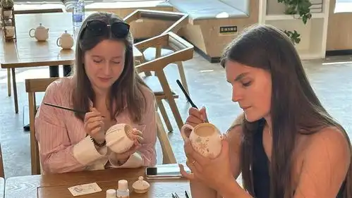 俄罗斯z世代青年团访鄂武汉是一座有趣的城市,希望能来这里深造
