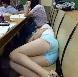 搞笑图片史上最豪华的伴娘团
