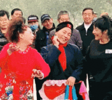 爆笑gif趣图第一眼看到菜里面有小老鼠的人该去看眼科了,哈哈
