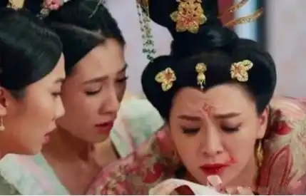 影视剧中最搞笑的穿帮镜头,热巴耍小聪明,网友杨幂是无辜的

