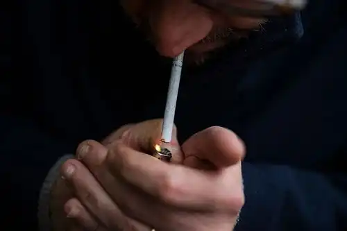 吸烟会在戒烟后的数年内损害免疫系统
