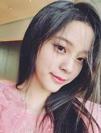 欧阳娜娜4岁片段曝光,上节目还挖鼻孔,小脸胖得像球型萌炸天
