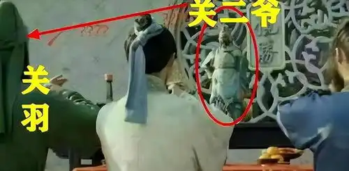 侮辱观众的搞笑穿帮镜头,网友导演你过来,我保证不打你
