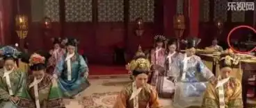 最无奈的穿帮,蒋欣和孙俪跪着,右上角的工作人员让我憋不住笑了
