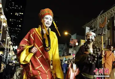 美国旧金山举行大巡游庆祝马年到来老外扮唐僧
