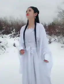 陈妍希的小龙女,刘亦菲的小龙女,都输给了这位拼多多版小龙女
