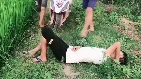 家有贴心小宝贝乐搞笑视频贴心小宝贝日常生活搞笑生活日常搞笑视频
