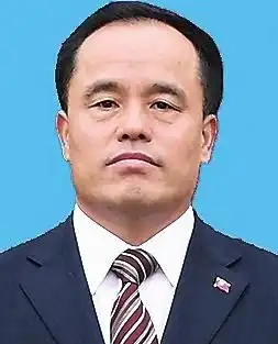 何泉秀
