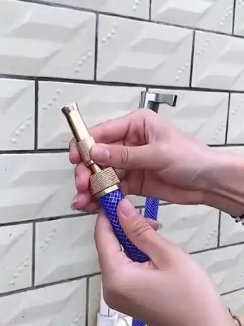 纯铜增压喷头,不用电就能浇花洗车搞卫生,太方便太实用了
