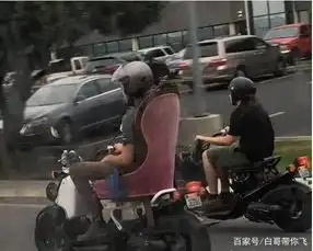 幽默图片搞笑段子看看人家的私房钱,再看看自己的硬币罐
