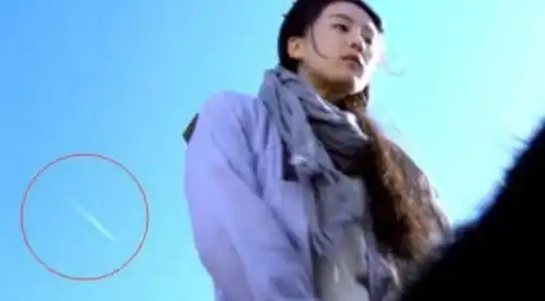 最爆笑的影视穿帮,还珠格格太医会变脸,如懿传贵妃带卡通耳环

