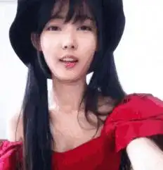 搞笑gif谁说妹子不会打架的,真打起来男的也招架不住
