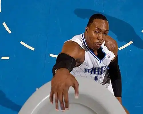 nba球星的恶搞图片,哈登最像
