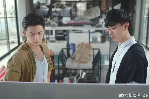 月光变奏曲男二,撞脸黄景瑜戏路也相似,他还是恋恋江湖男主
