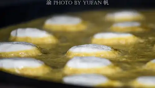 苏州黎里古镇上的特色小吃,5元一个供不应求,老板轻松年入百万
