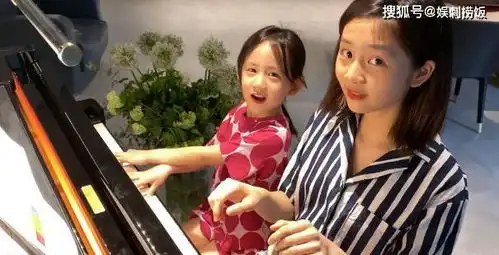 黄磊小儿子三岁生日,孙莉晒多多为弟弟制作的蛋糕,十分温馨有爱
