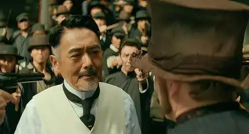 周润发领衔唐探1900,岳云鹏惊艳表现成亮点
