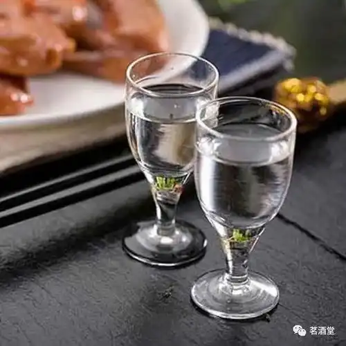 关于白酒的有趣冷知识,让你在酒场上吹最科学的牛
