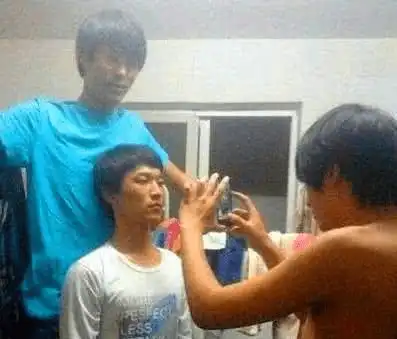 每日一笑现在学校的篮球比赛是越来越敷衍了吗
