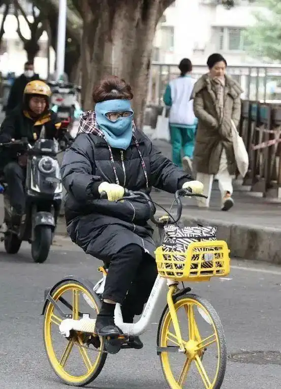 冻冻冻广东人变广冻人终于摸到入冬门槛了,心情如何
