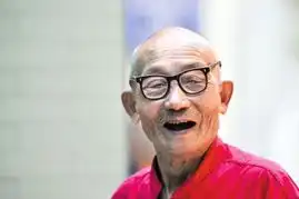 曾赴法国访问表演糖画传人绝技面临失传
