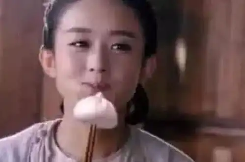 笑到胃疼的穿帮镜头卡通龙袍太搞笑了,赵丽颖吃假包子
