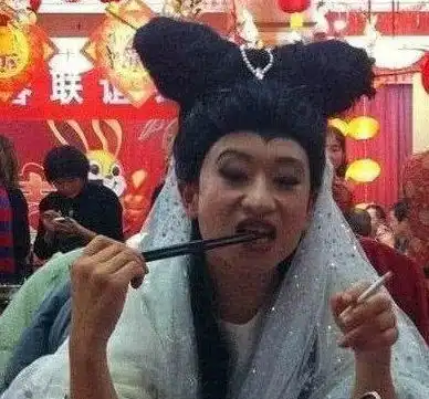 幽默笑话搜搜你爸爸,看他私房钱藏哪儿了
