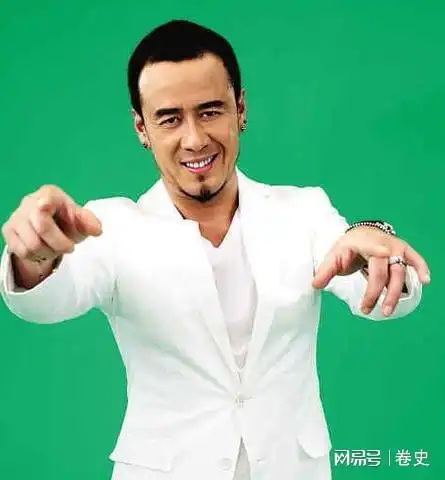为什么大家都喜欢恶搞杨坤,不去恶搞其他歌手答案不言而喻
