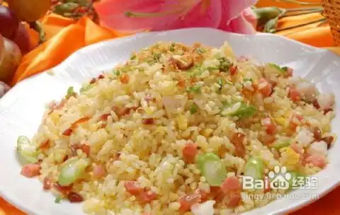 蛋炒饭如何增加香味
