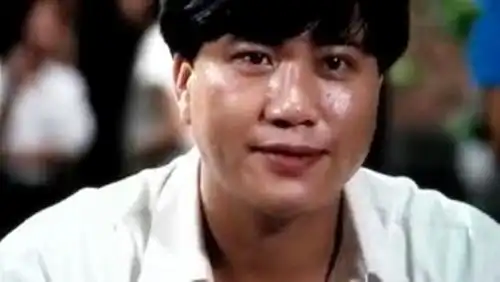 曾经捧红过刘德华,有恩于周星驰,如今只能孤身一人在餐馆就餐
