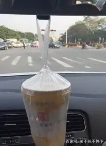 搞笑图片幽默段子笑话妹子,过一个生日怎么把头发给烧了
