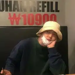 抖音ins风头像
