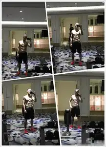 真正男子汉蒋劲夫撩妹又撩汉八块腹肌整齐排列相当饱满
