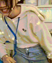 搞笑gif这孩子一看就是当老总的派头
