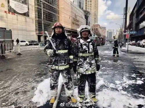 河南新一轮降雪明日开启8连下3天,这张图温暖了寒冬
