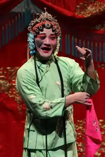 昆丑演员李鸿良无丑不成戏,他集幽默诙谐冷峻隽永于一身
