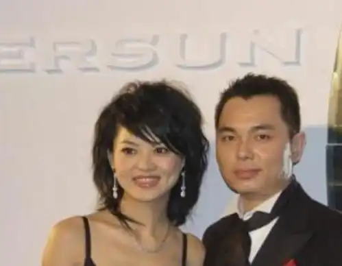 抛弃周艳泓求婚秦海璐被拒,转身娶了认识33天的李湘,如今他怎样
