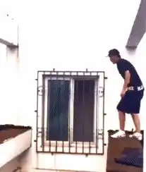 搞笑gif趣图有钱人的快乐,真让人搞不懂
